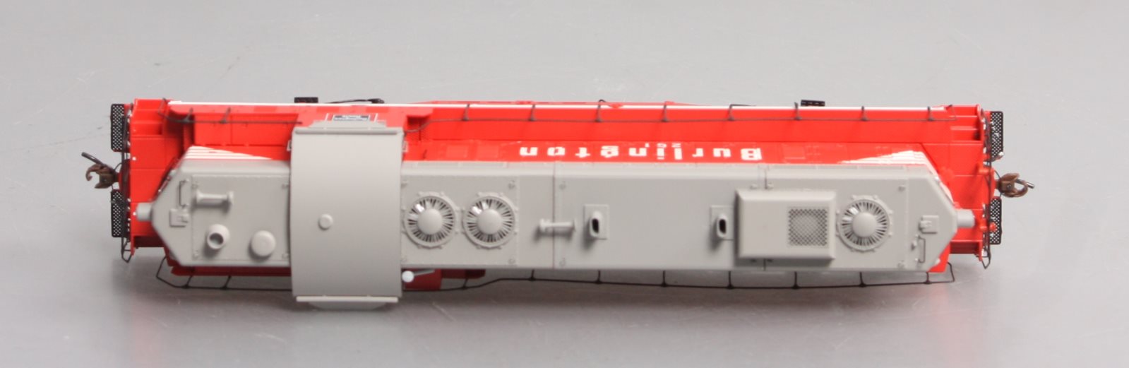 Athearn G62943 HO CB&Q GP7 Diesel Locomotive with DCC & Sound #251