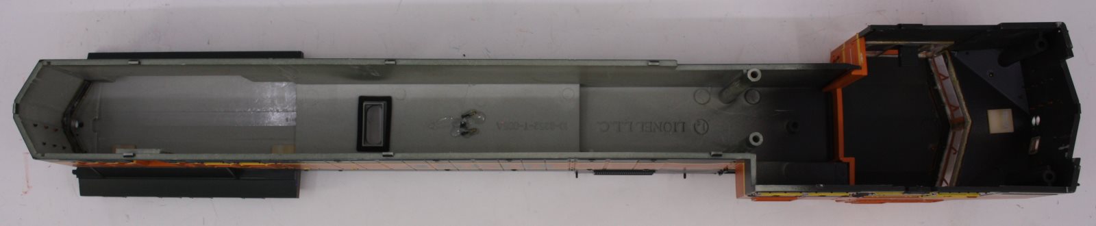 Lionel 18257-7 O Gauge BNSF Dash-9 Diesel Body Shell #1015
