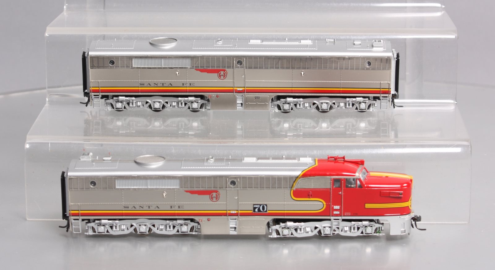 MTH 80-2272-0 HO Santa Fe Alco PA A/B Diesel Locomotive Set (Set of 2)