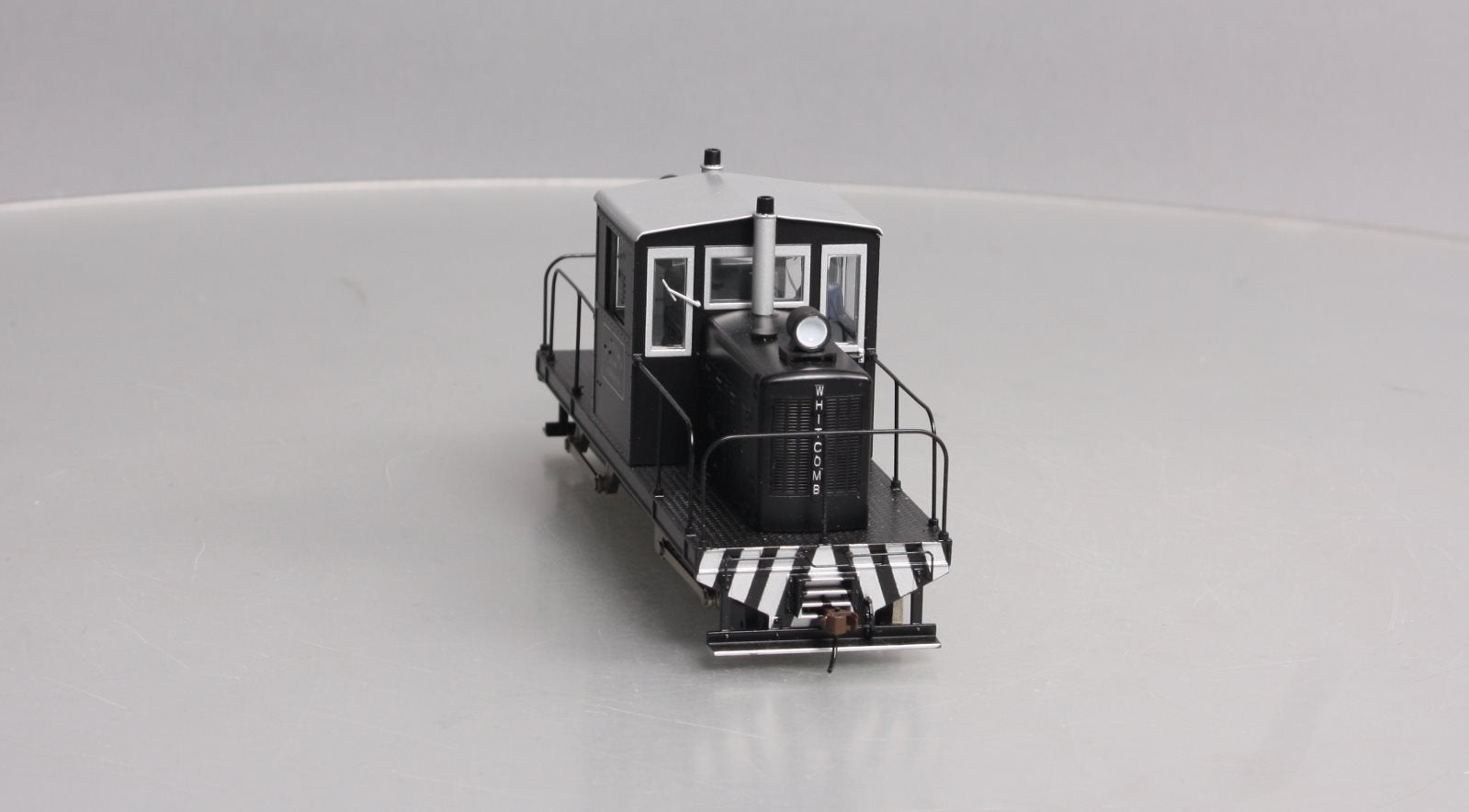 Bachmann 29201 On30 Midwest Quarry Whitcomb 50-Ton Center-Cab Diesel Locomotive