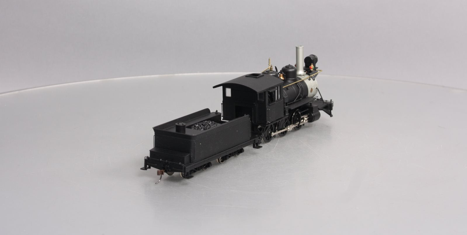 Bachmann 25299 On30 Painted & Unlettered 2-6-0 Mogul Steam Locomotive & Tender