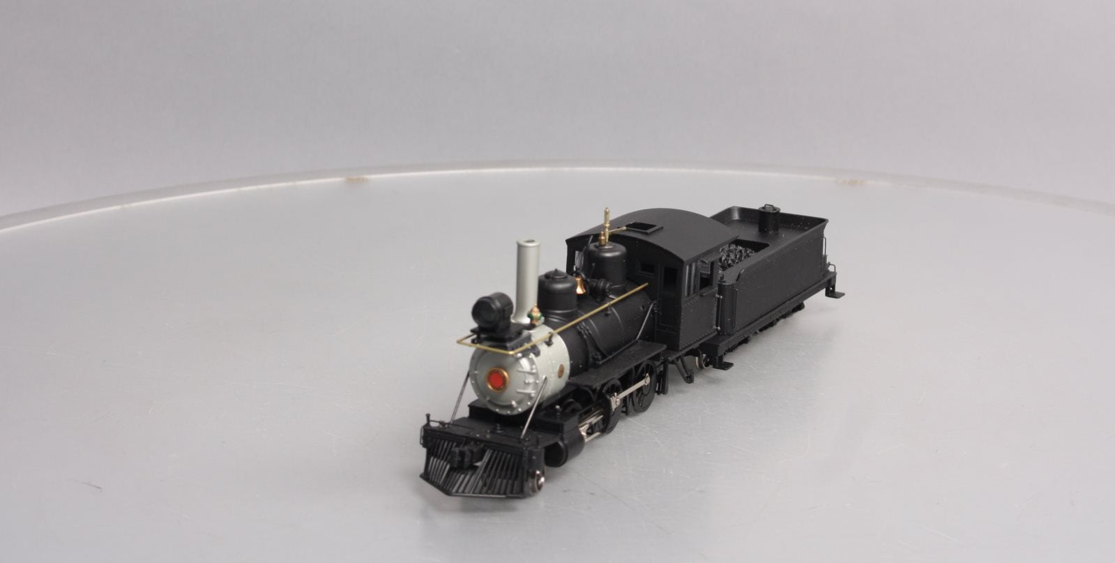 Bachmann 25299 On30 Painted & Unlettered 2-6-0 Mogul Steam Locomotive & Tender