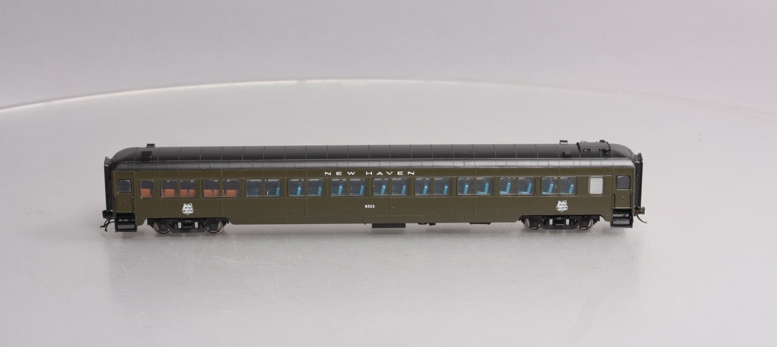 Rapido Trains 109105 HO New Haven 10-Window Smoker Coach #8523