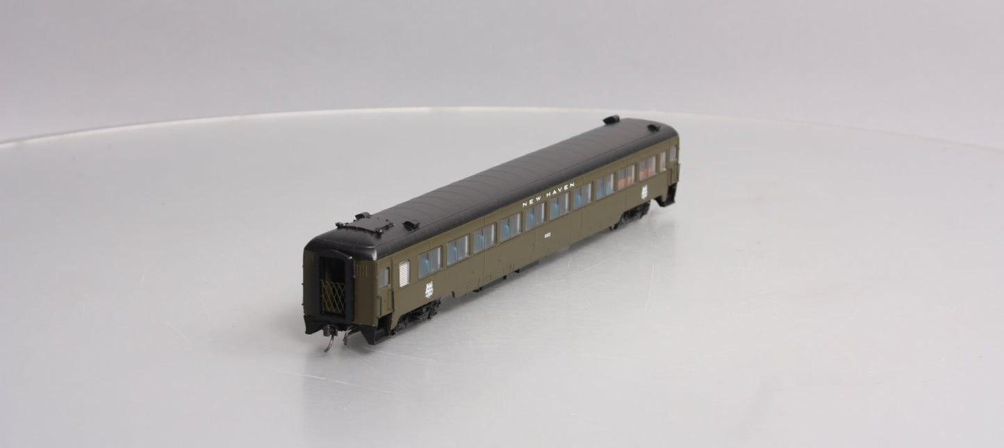 Rapido Trains 109105 HO New Haven 10-Window Smoker Coach #8523