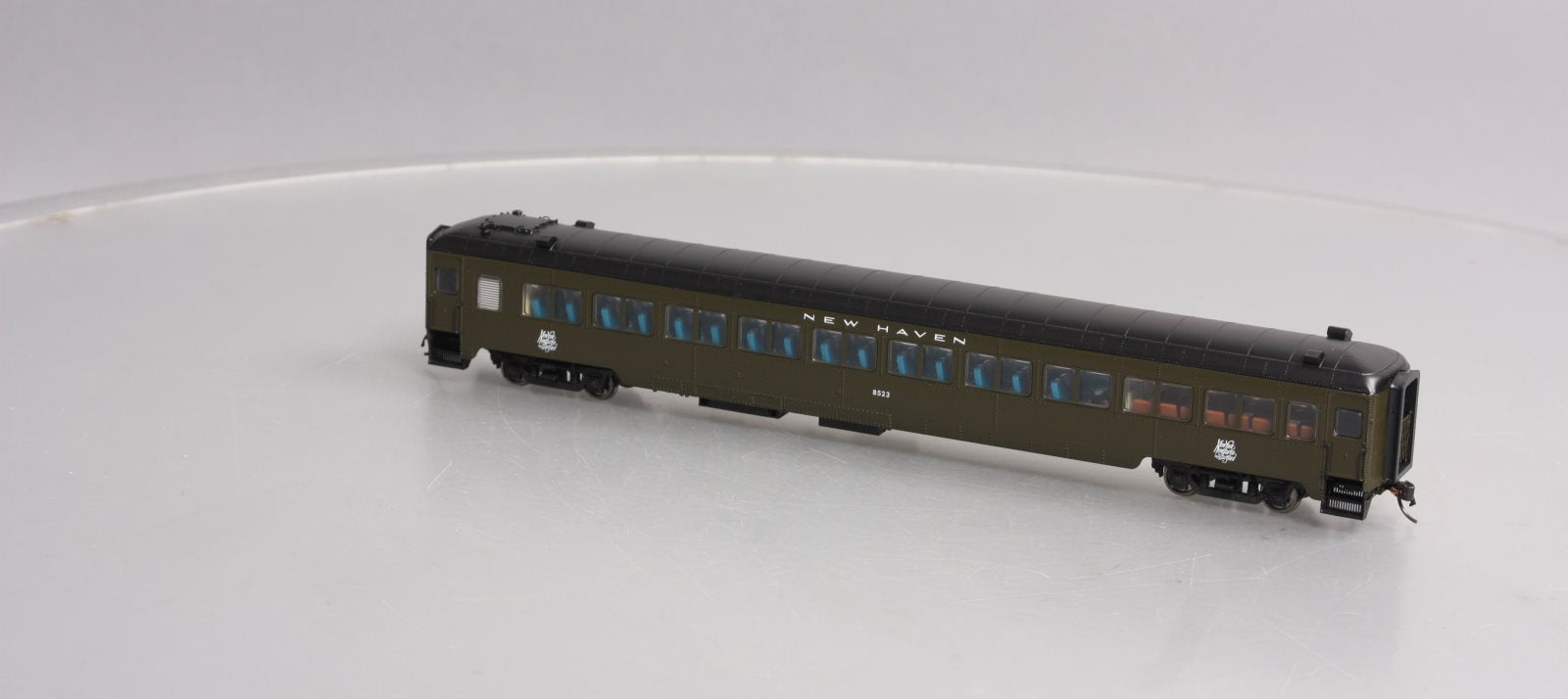 Rapido Trains 109105 HO New Haven 10-Window Smoker Coach #8523