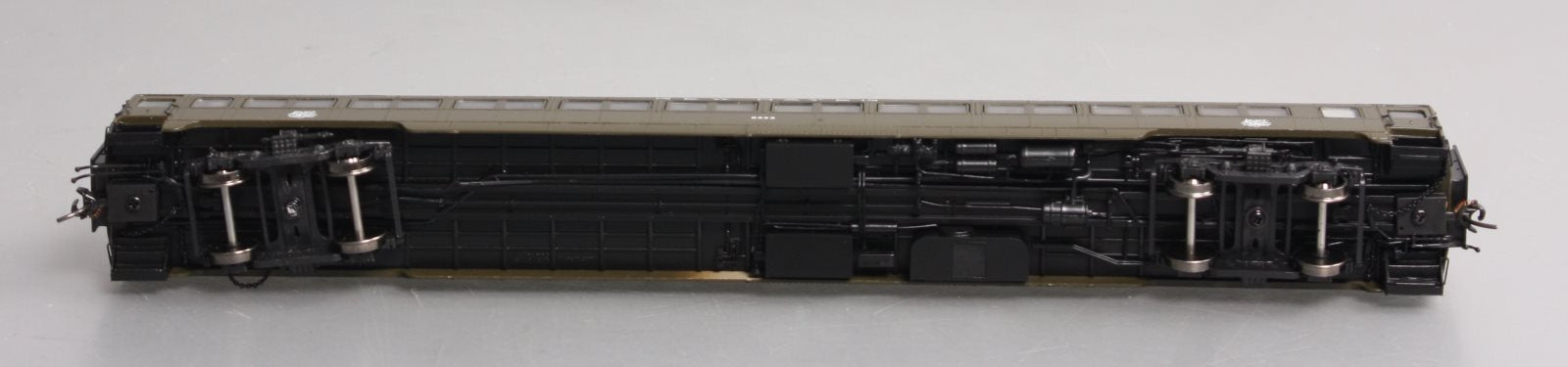 Rapido Trains 109105 HO New Haven 10-Window Smoker Coach #8523