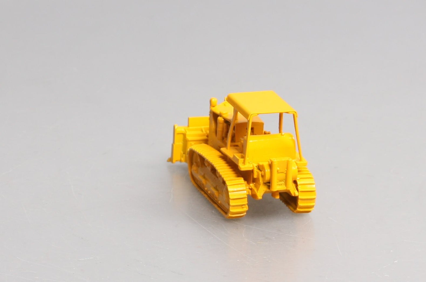 Overland OMI-3149 1:87 Yellow Pewter D8 w/Narrow Blade Bulldozer Die Cast LN/Box