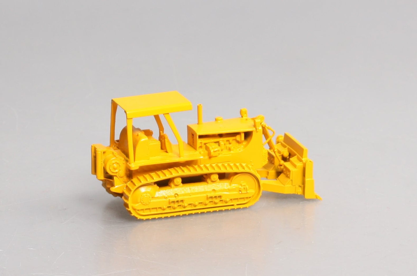 Overland OMI-3149 1:87 Yellow Pewter D8 w/Narrow Blade Bulldozer Die Cast LN/Box