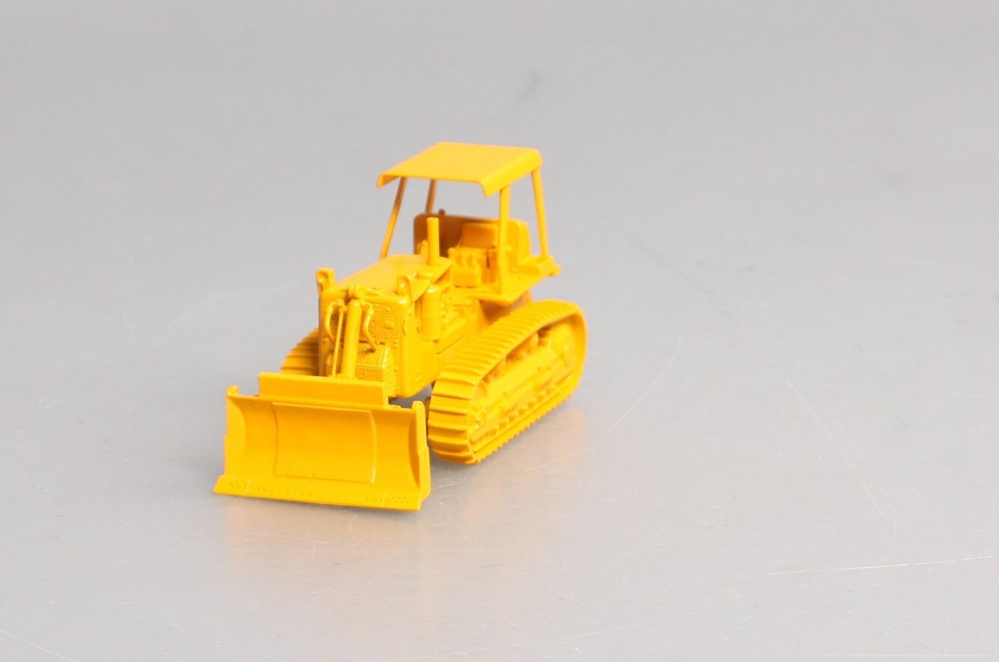 Overland OMI-3149 1:87 Yellow Pewter D8 w/Narrow Blade Bulldozer Die Cast LN/Box