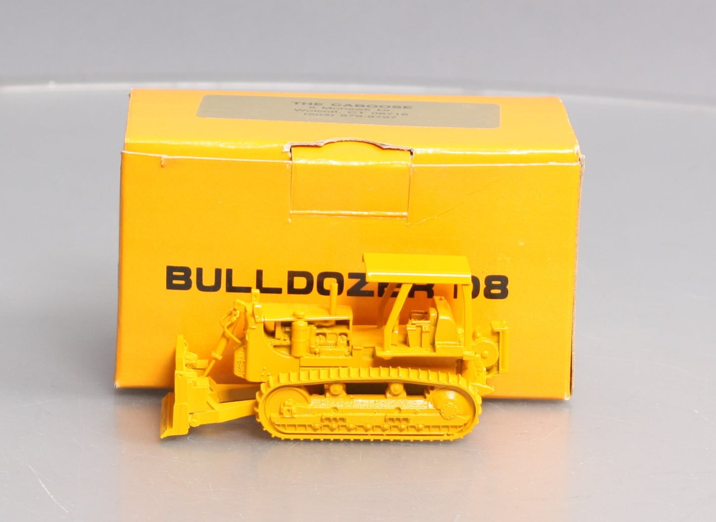 Overland OMI-3149 1:87 Yellow Pewter D8 w/Narrow Blade Bulldozer Die Cast LN/Box