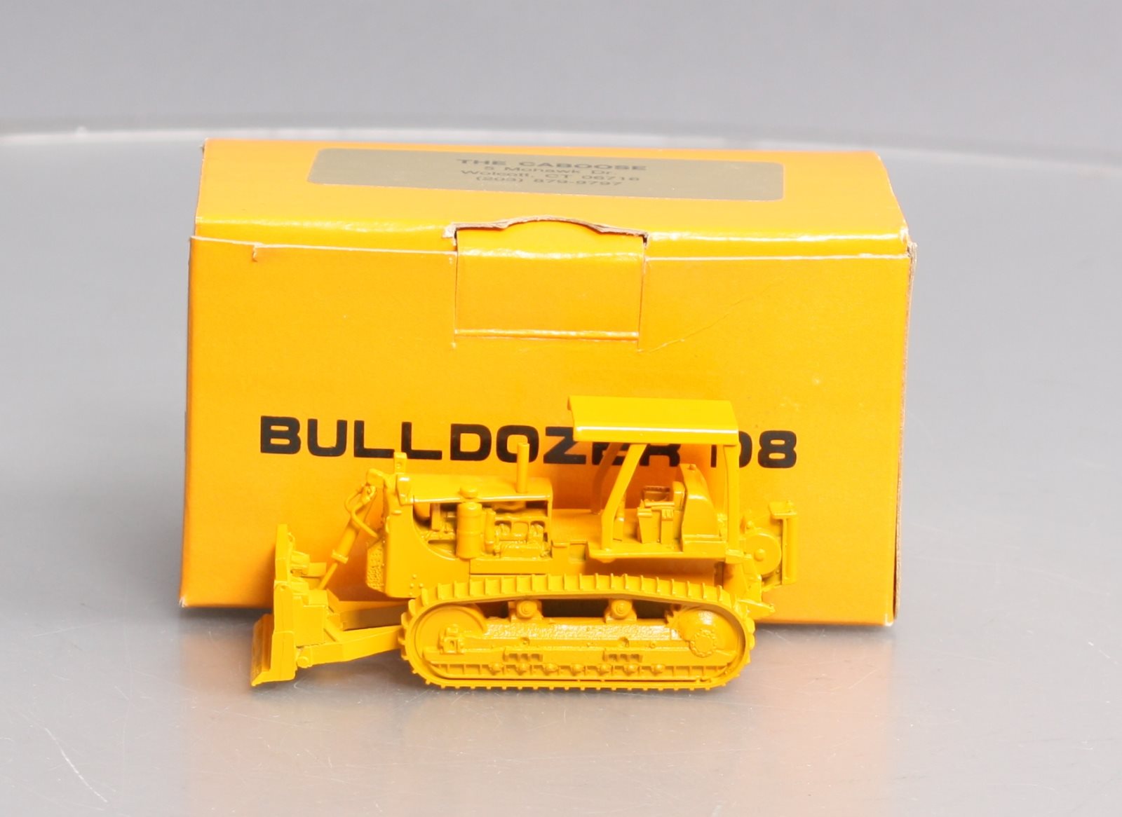 Overland OMI-3149 1:87 Yellow Pewter D8 w/Narrow Blade Bulldozer Die Cast LN/Box