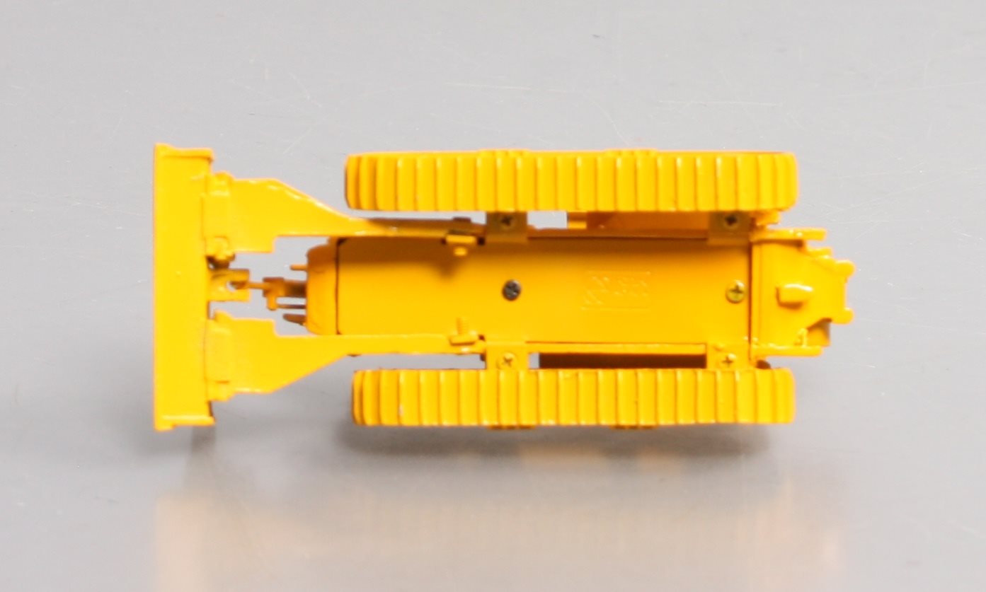 Overland OMI-3149 1:87 Yellow Pewter D8 w/Narrow Blade Bulldozer Die Cast LN/Box