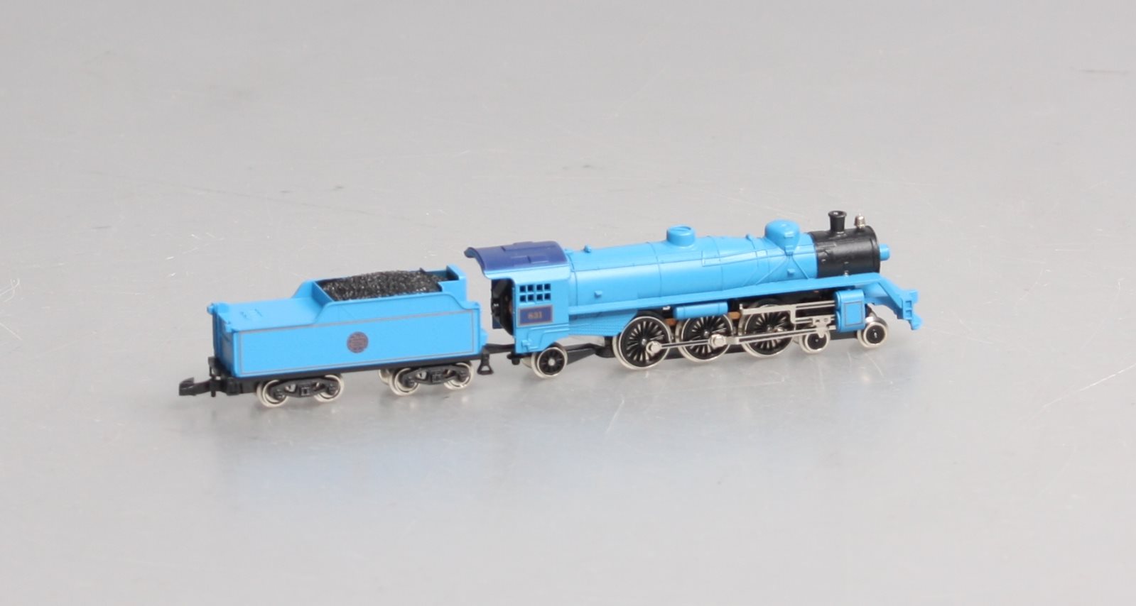 Marklin 8810 Z Scale Jersey Central 4-6-2 Blue Comet Steam Locomotive #831 LN/Box