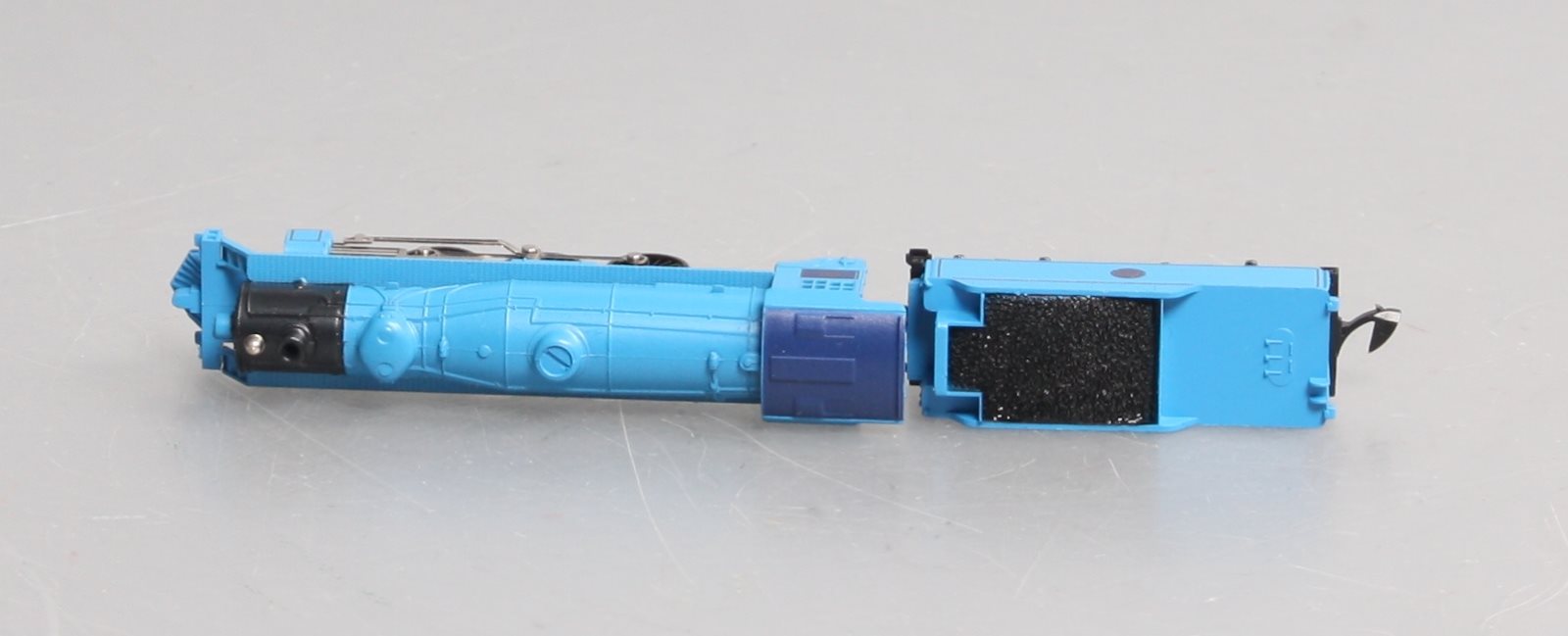 Marklin 8810 Z Scale Jersey Central 4-6-2 Blue Comet Steam Locomotive #831 LN/Box