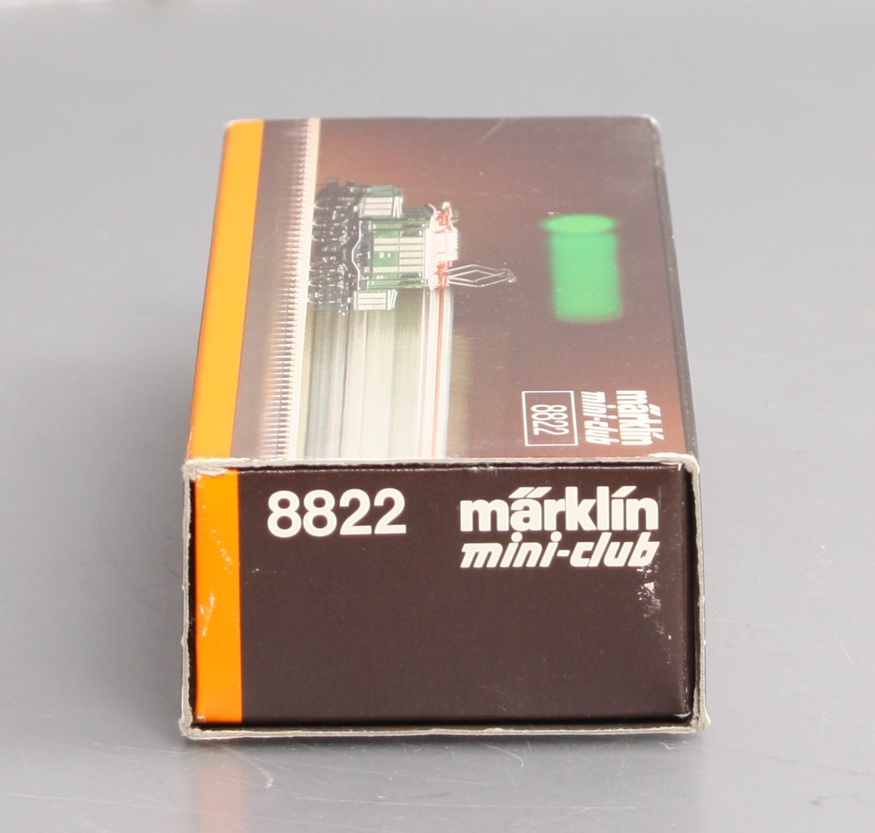 Marklin 8822 Z Deutsche Bundesbahn Mini-Club Electric Freight Locomotive
