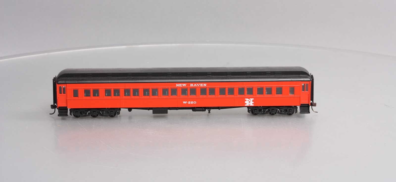 Atlas 20004973 HO New Haven Paired Window Coach #W-220