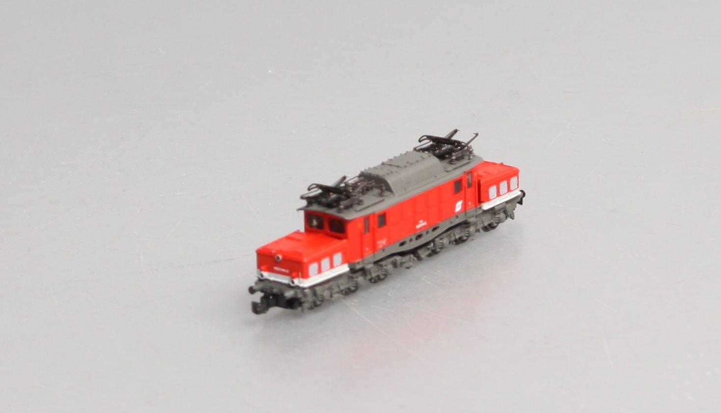 Marklin 88226 Z Scale OBB Class 1020 Electric Locomotive