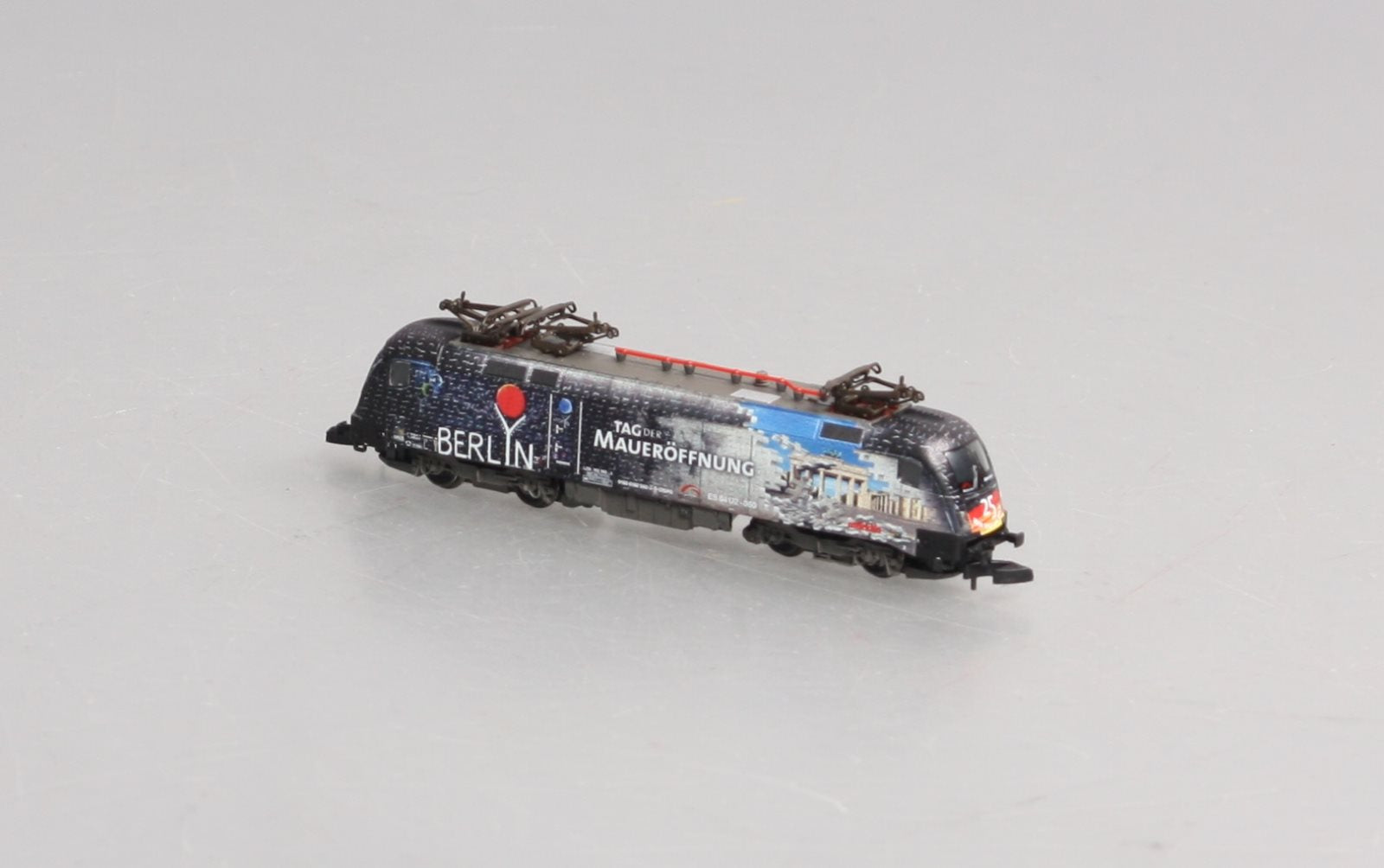 Marklin 88587 Z TX Logistik/MRCE 'Taurus' Electric Locomotive ES 64 U2-060