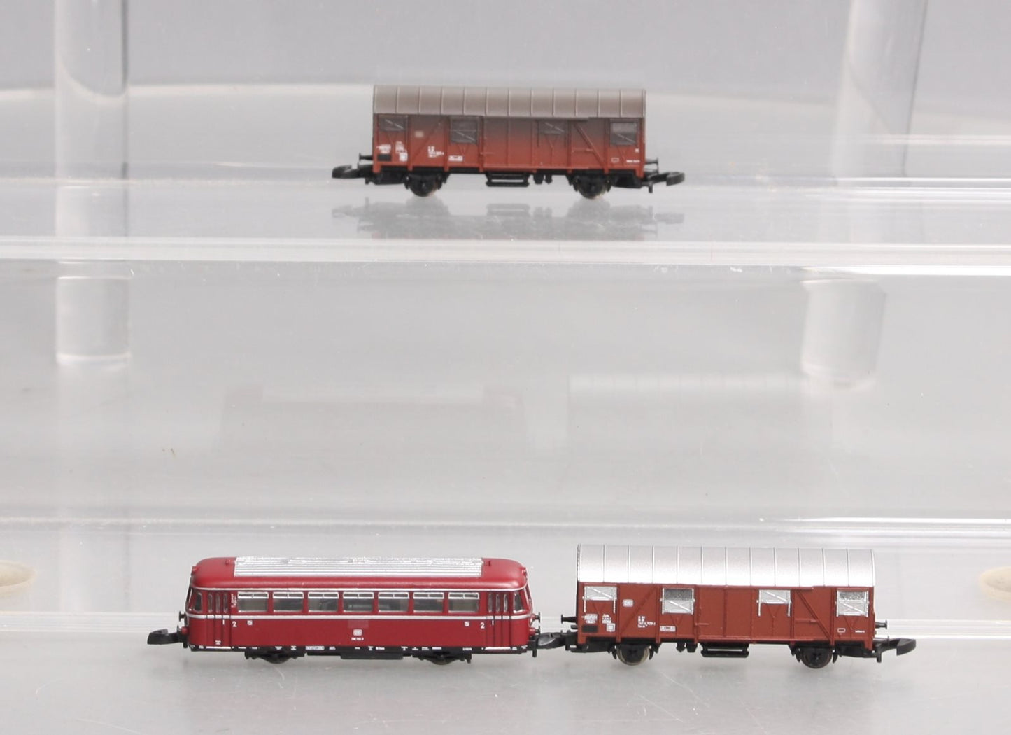 Marklin 88313 Z DB Diesel Class Rail Bus w/2 Boxcars