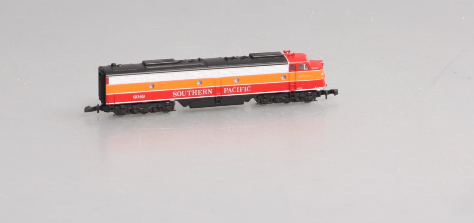 Marklin 88628 Z Southern Pacific American E 9 Diesel Electric Locomotive