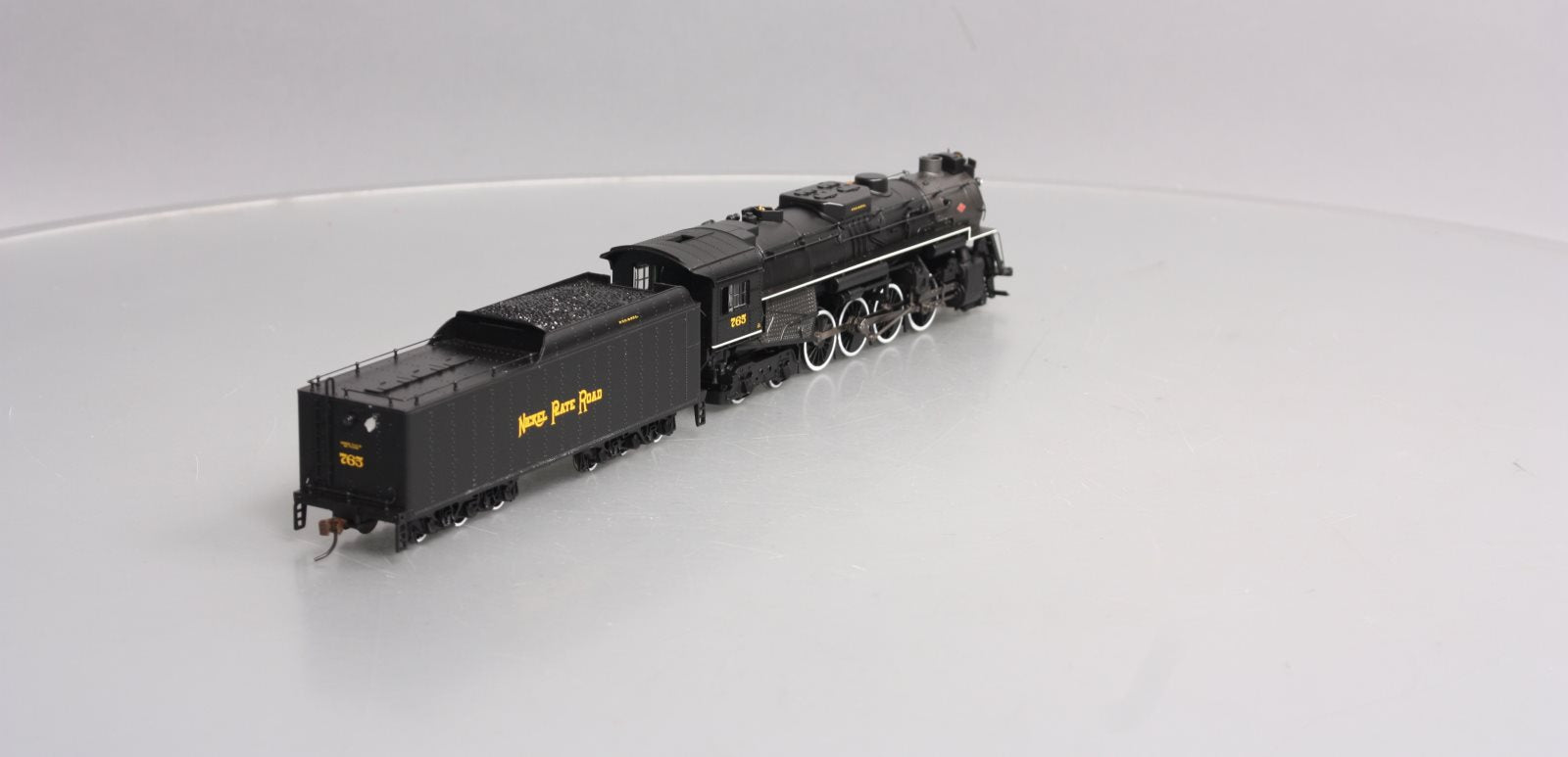 Bachmann 50906 HO Nickel Plate 2-8-4 Berkshire Tender w/DCC Steam Loco #765