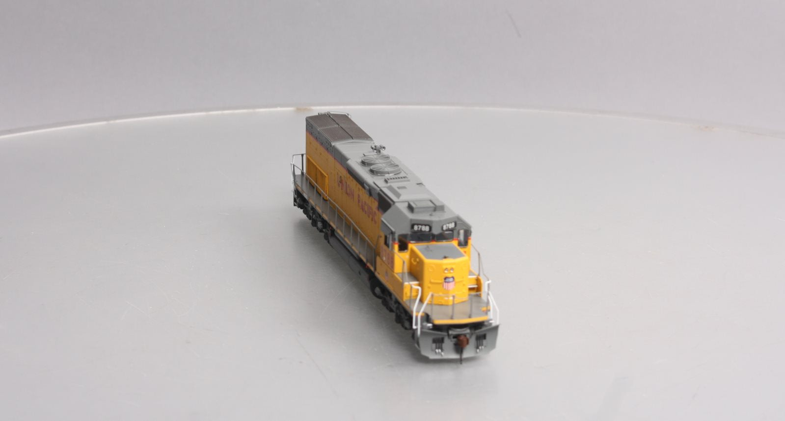 Athearn 98314 HO Union Pacific RTR SD40T-2 Diesel Locomotive #8788