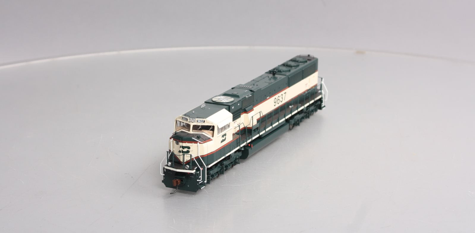 Athearn G64766 HO Burlington Northern/Executive SD70MAC Diesel Locomotive #9637