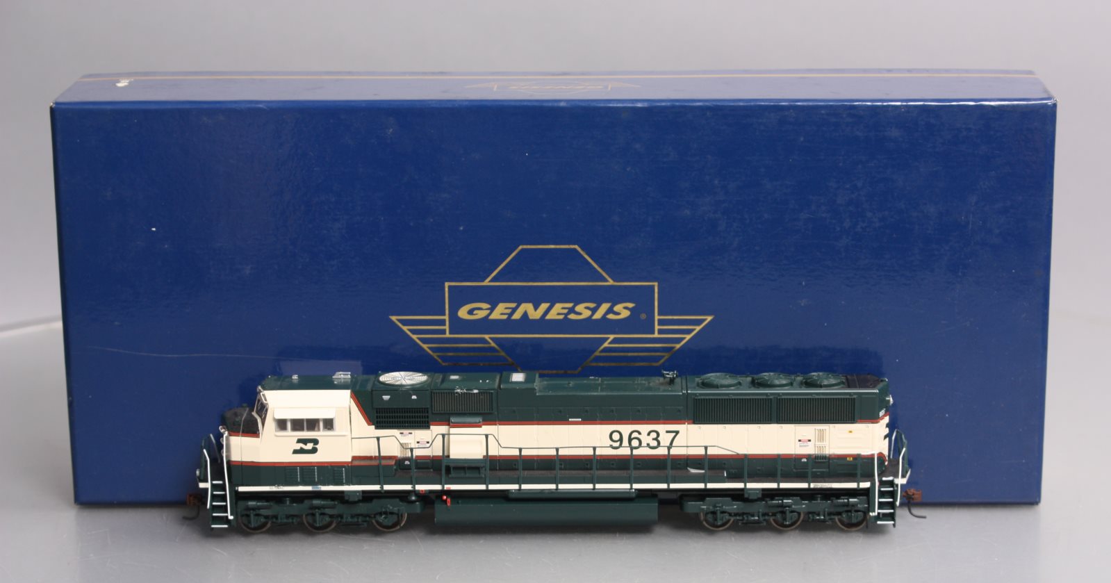 Athearn G64766 HO Burlington Northern/Executive SD70MAC Diesel Locomotive #9637