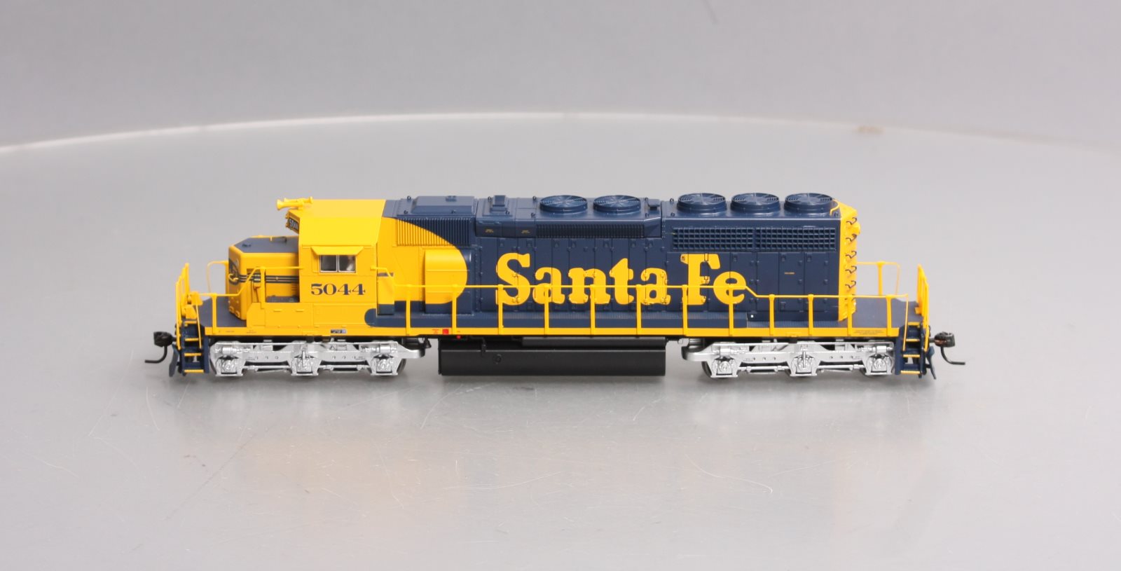 Broadway Limited 4209 HO Santa Fe EMD SD40-2 Low-Nose Diesel Engine w/DCC #5044
