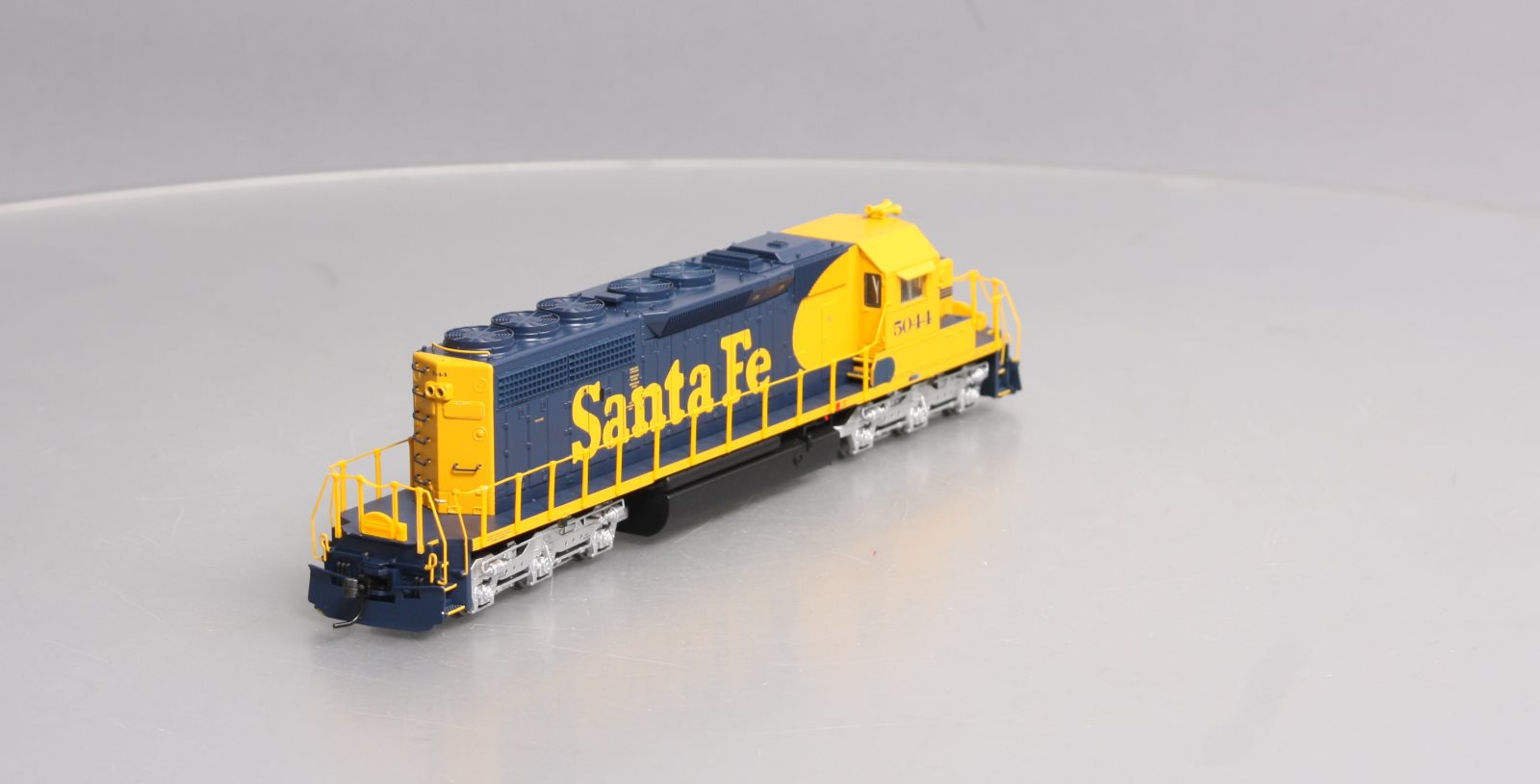 Broadway Limited 4209 HO Santa Fe EMD SD40-2 Low-Nose Diesel Engine w/DCC #5044