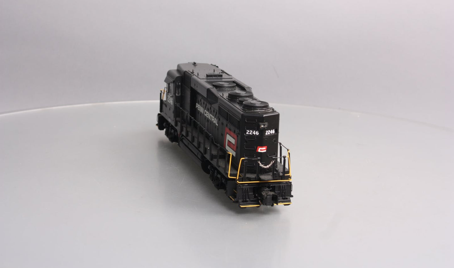Lionel 6-82133 O Gauge Penn Central LEGACY GP30 Diesel Locomotive #2246