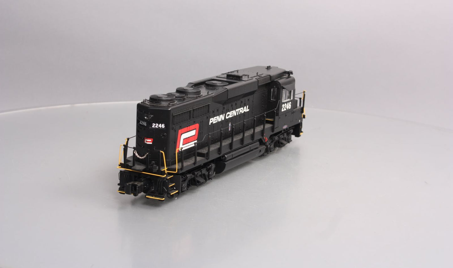 Lionel 6-82133 O Gauge Penn Central LEGACY GP30 Diesel Locomotive #2246