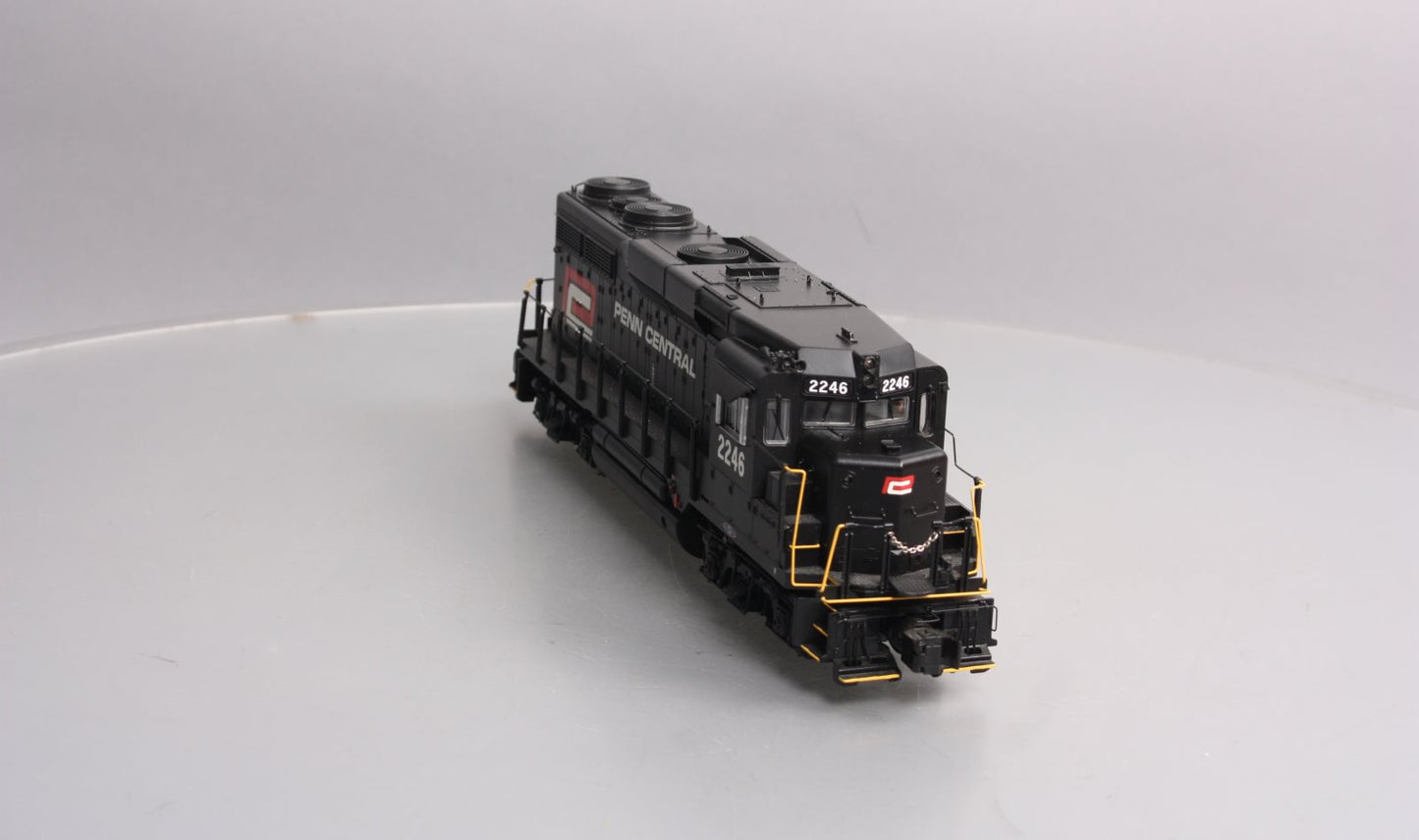Lionel 6-82133 O Gauge Penn Central LEGACY GP30 Diesel Locomotive #2246