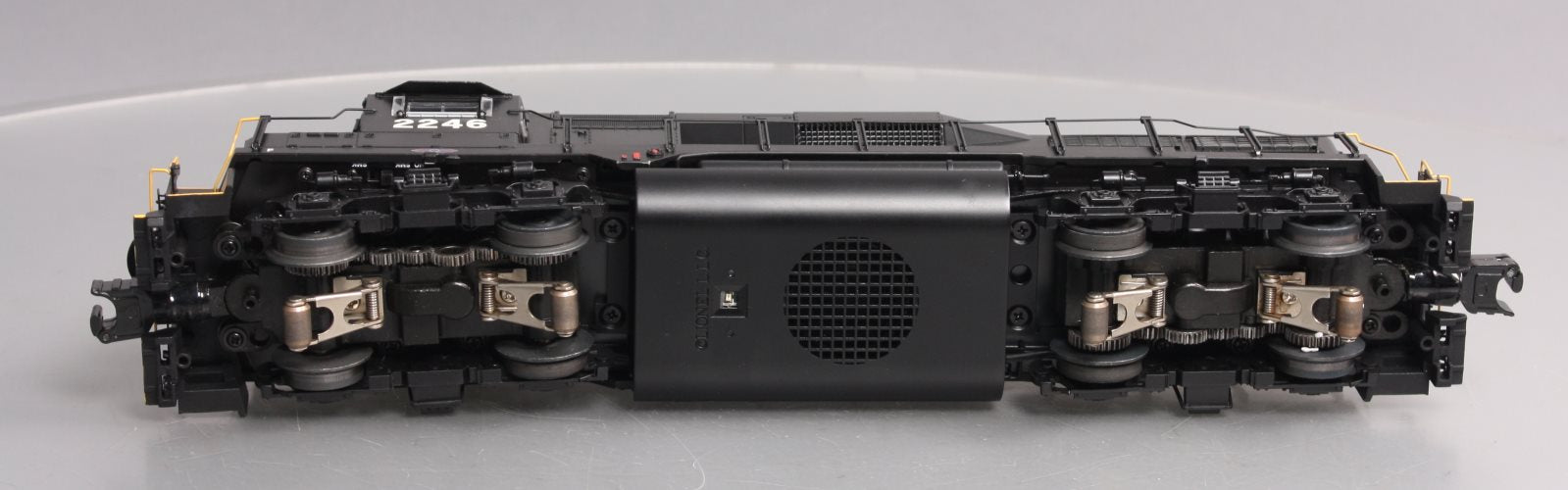 Lionel 6-82133 O Gauge Penn Central LEGACY GP30 Diesel Locomotive