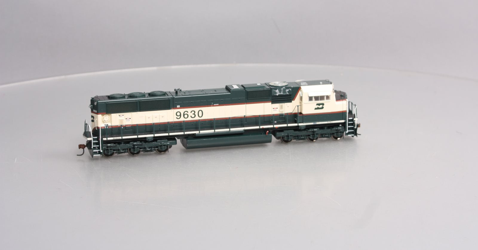 Athearn G64765 HO Burlington Northern/Executive SD70MAC Diesel Locomotive #9630