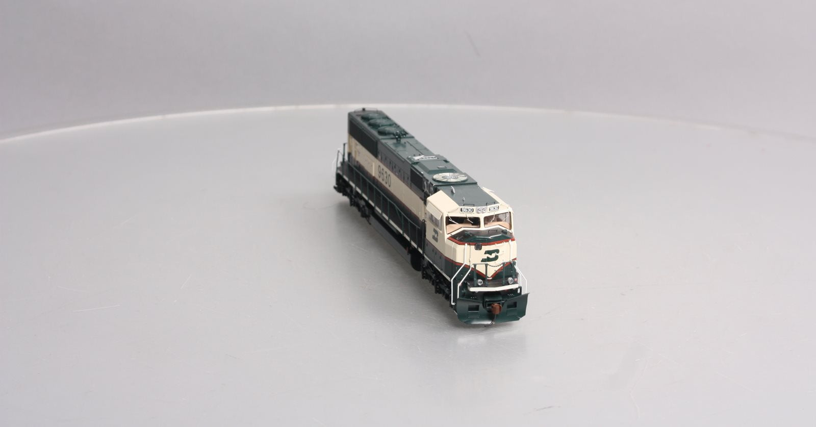 Athearn G64765 HO Burlington Northern/Executive SD70MAC Diesel Locomotive #9630