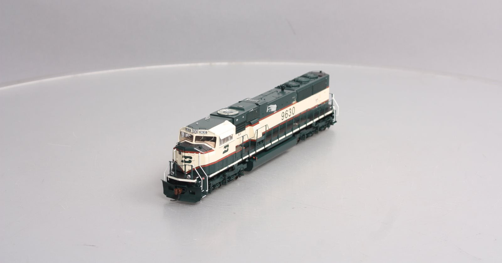 Athearn G64765 HO Burlington Northern/Executive SD70MAC Diesel Locomotive #9630