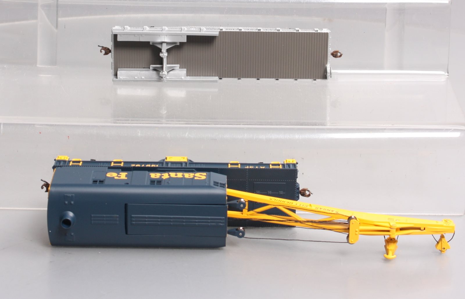 Athearn 7529 HO Santa Fe RTR 200-Ton Crane with Tender