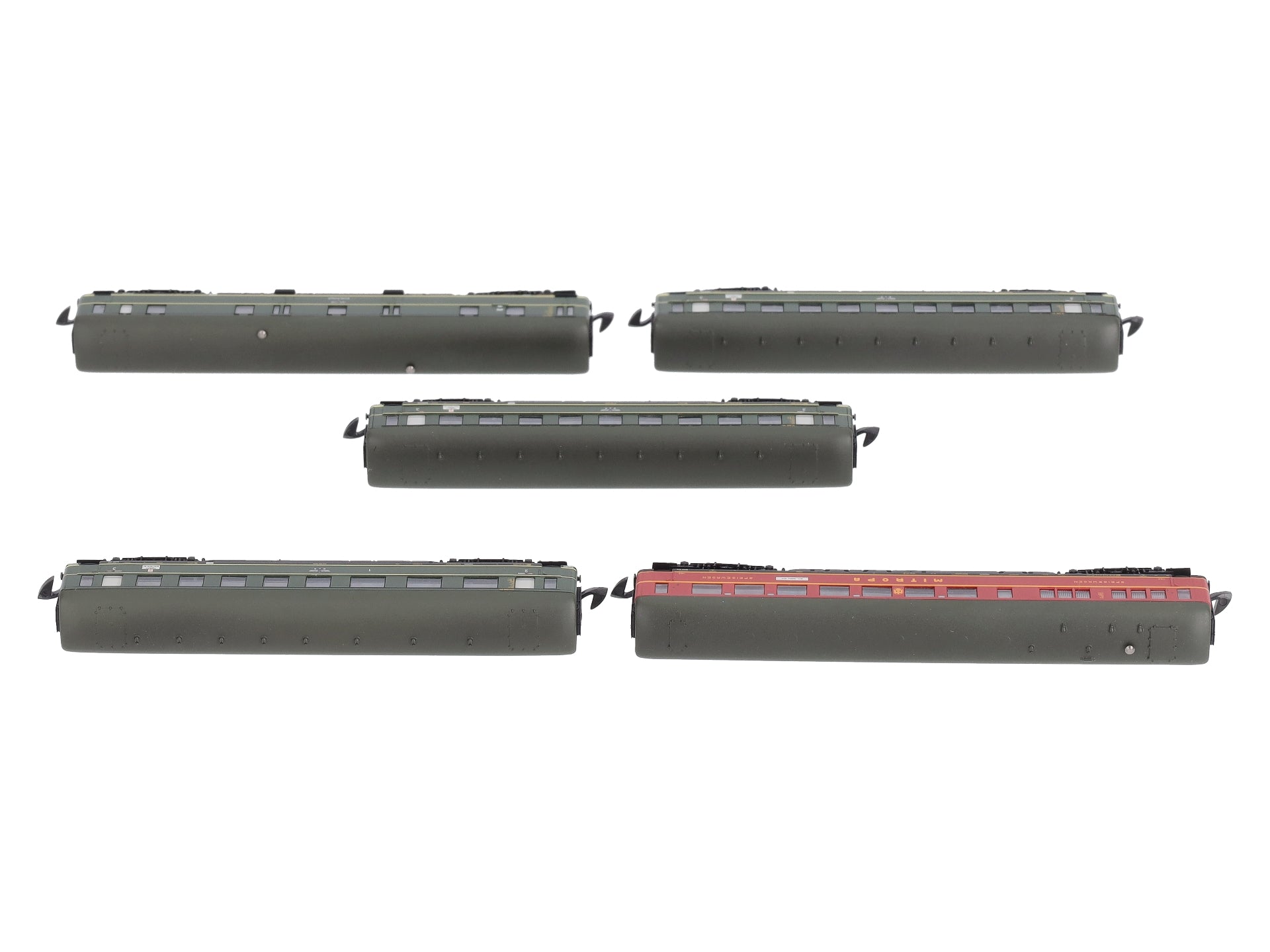 Marklin 87106 Z Scale DR Express Passenger Set (Set of 5)