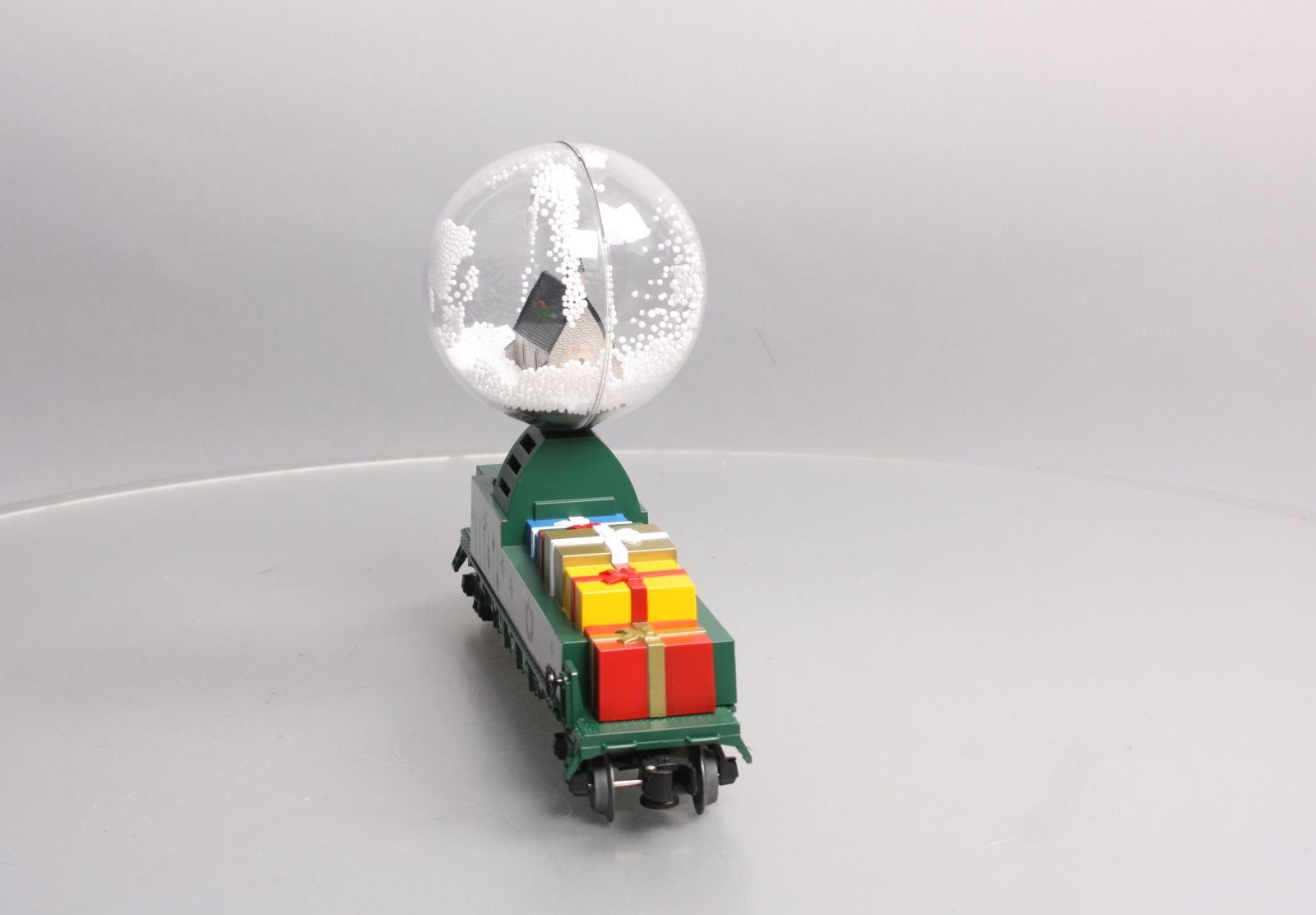 Lionel 6-37059 O Gauge Christmas Snow Globe Car 2012