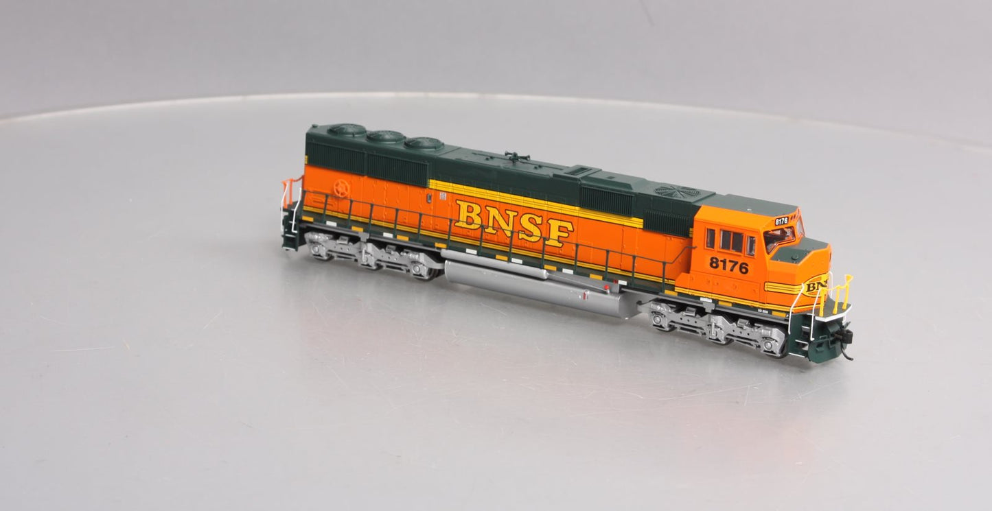 Walthers 910-19702 HO Burlington Northern Santa Fe EMD SD60M #8176 w/DCC/SND