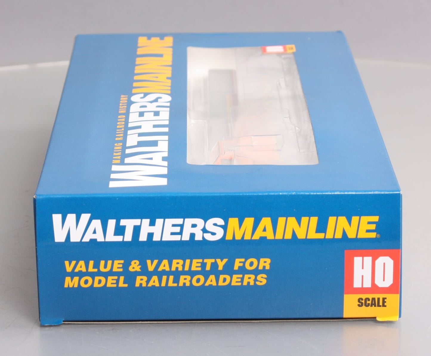 Walthers 910-19702 HO Burlington Northern Santa Fe EMD SD60M #8176 w/DCC/SND