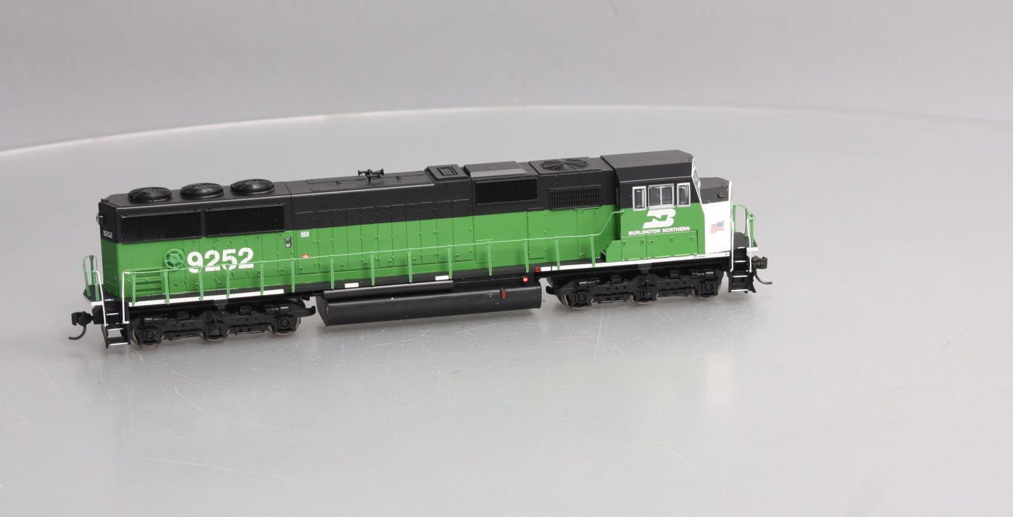 Walthers 910-9700 HO Scale Burlington Northern SD60M Diesel Locomotive #9252