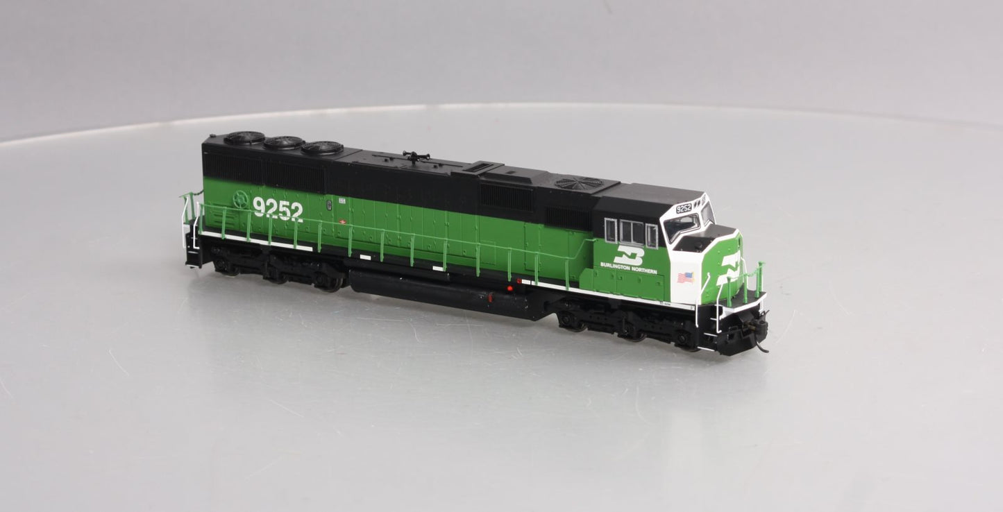 Walthers 910-9700 HO Scale Burlington Northern SD60M Diesel Locomotive #9252