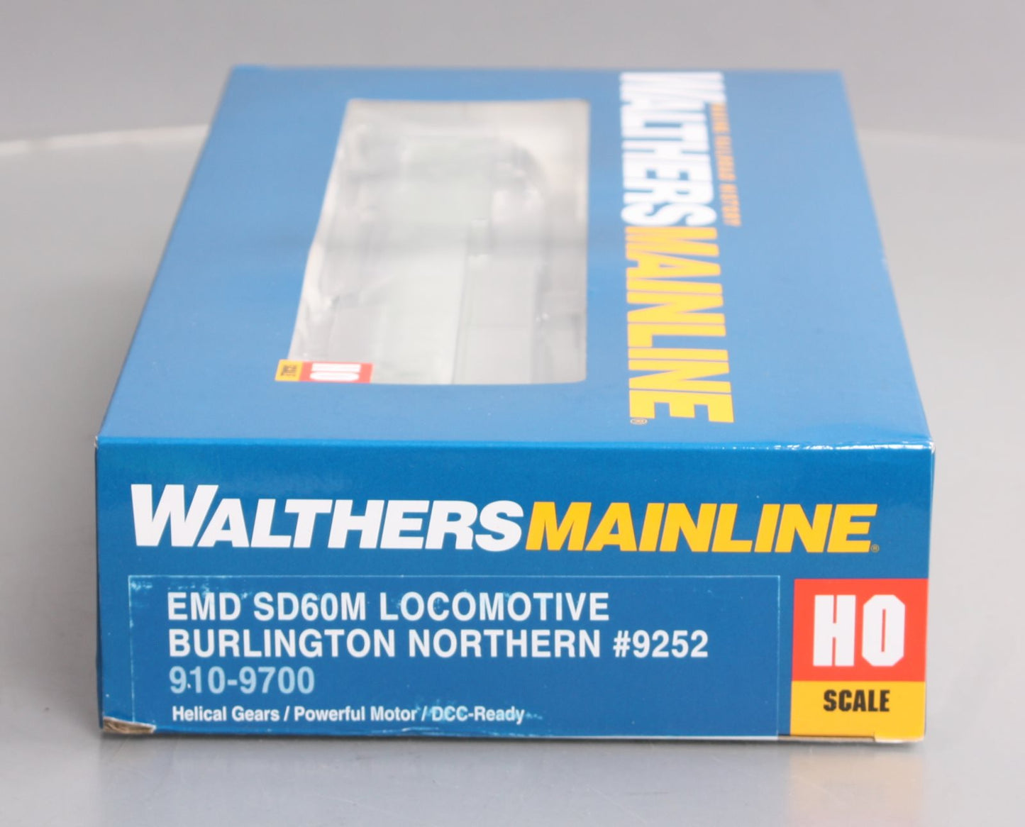 Walthers 910-9700 HO Scale Burlington Northern SD60M Diesel Locomotive #9252