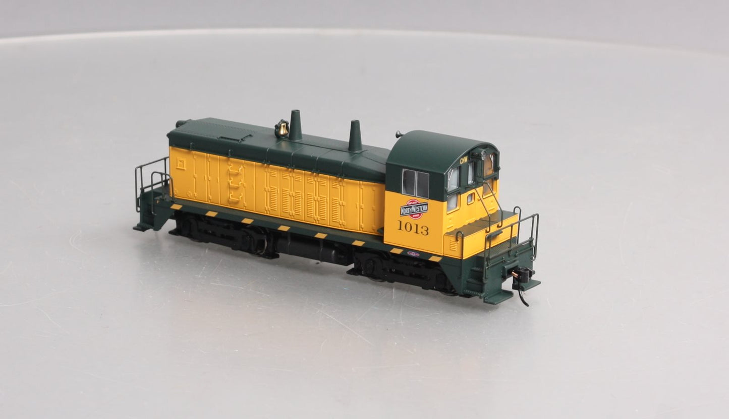 Broadway Limited 6724 HO C&NW EMD NW2 Diesel Locomotive with Sound/DC/DCC #1013