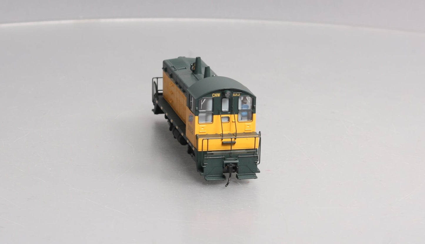 Broadway Limited 6724 HO C&NW EMD NW2 Diesel Locomotive with Sound/DC/DCC #1013