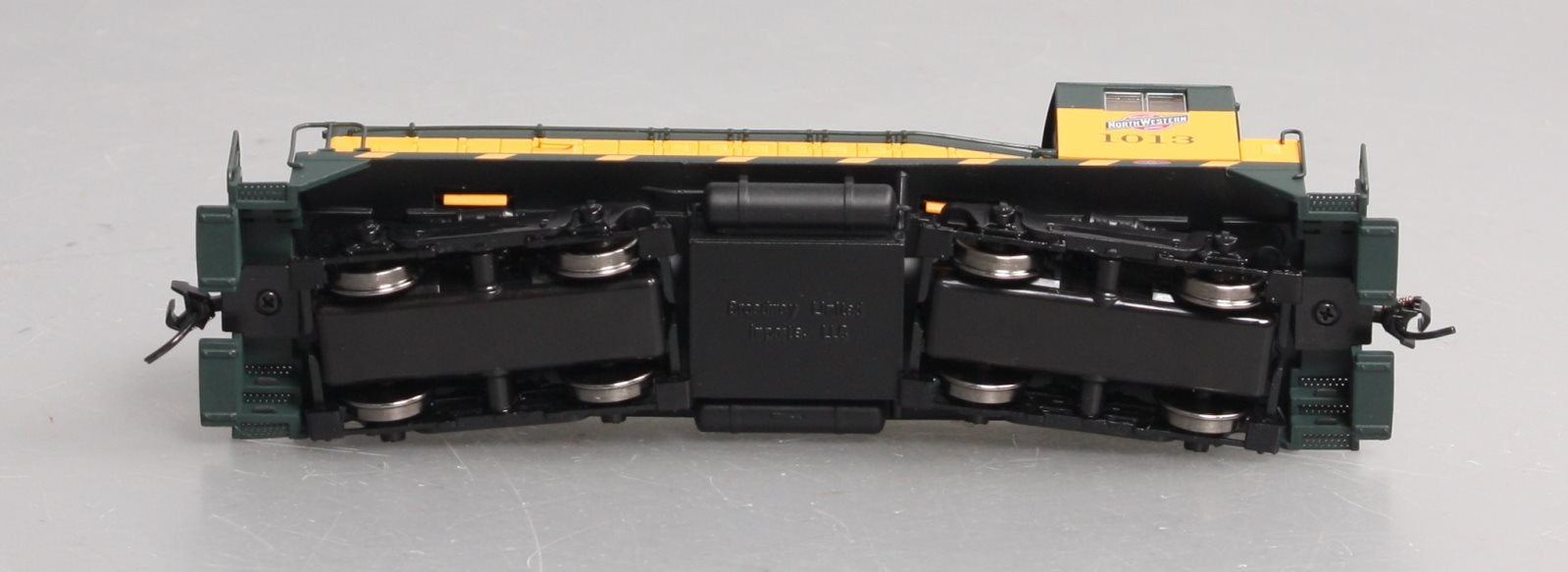 Broadway Limited 6724 HO C&NW EMD NW2 Diesel Locomotive with Sound/DC/DCC #1013