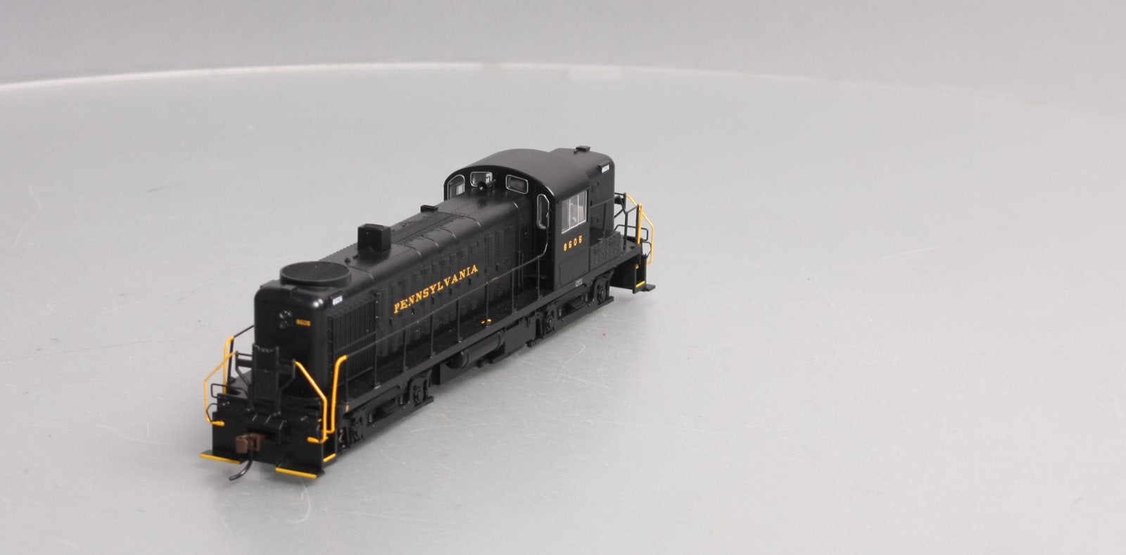 Bachmann 68601 HO Pennsylvania ALCO RS-3 E-Z App Wireless Diesel Loco #8605