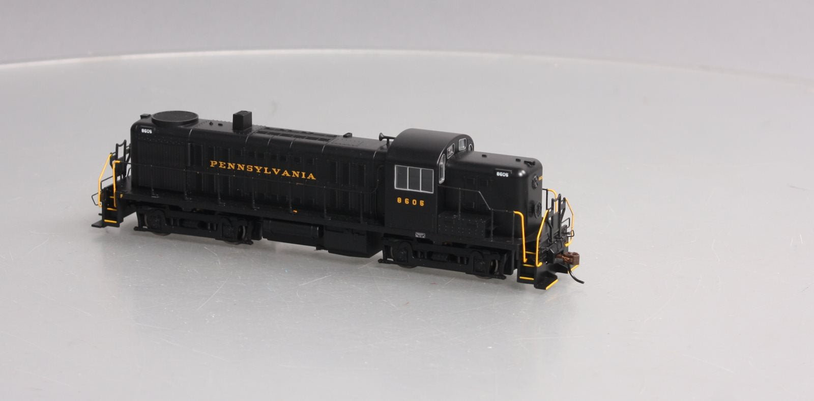 Bachmann 68601 HO Pennsylvania ALCO RS-3 E-Z App Wireless Diesel Loco #8605